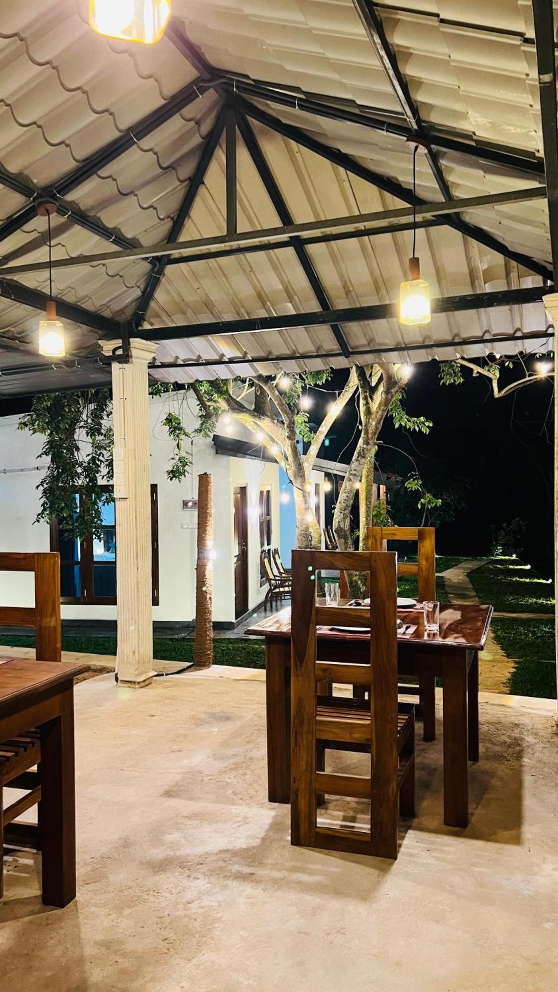 אודוואלאווה Udawalawa Safari Resort מראה חיצוני תמונה