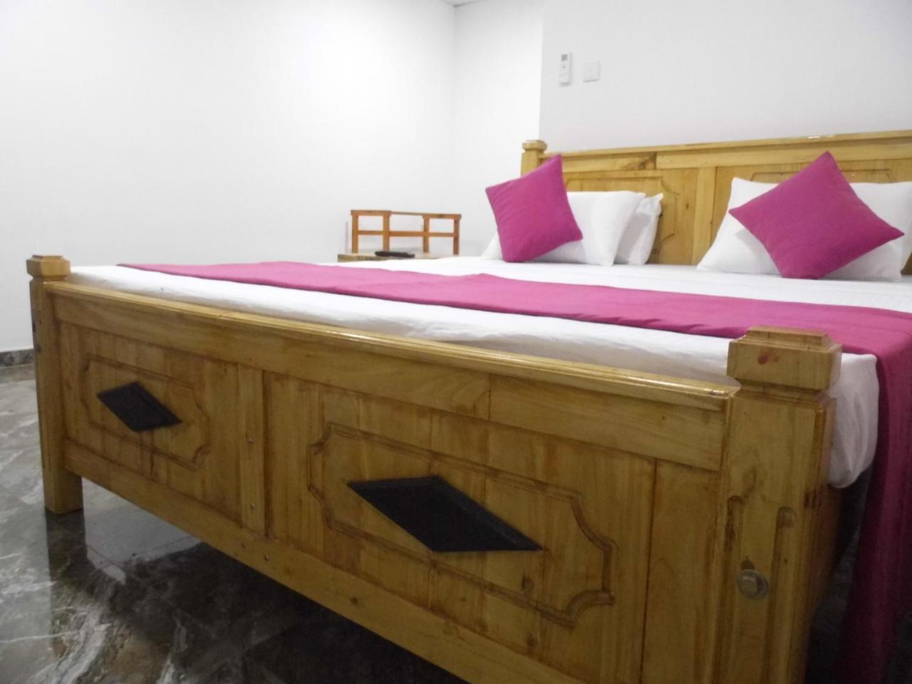 אודוואלאווה Udawalawa Safari Resort מראה חיצוני תמונה