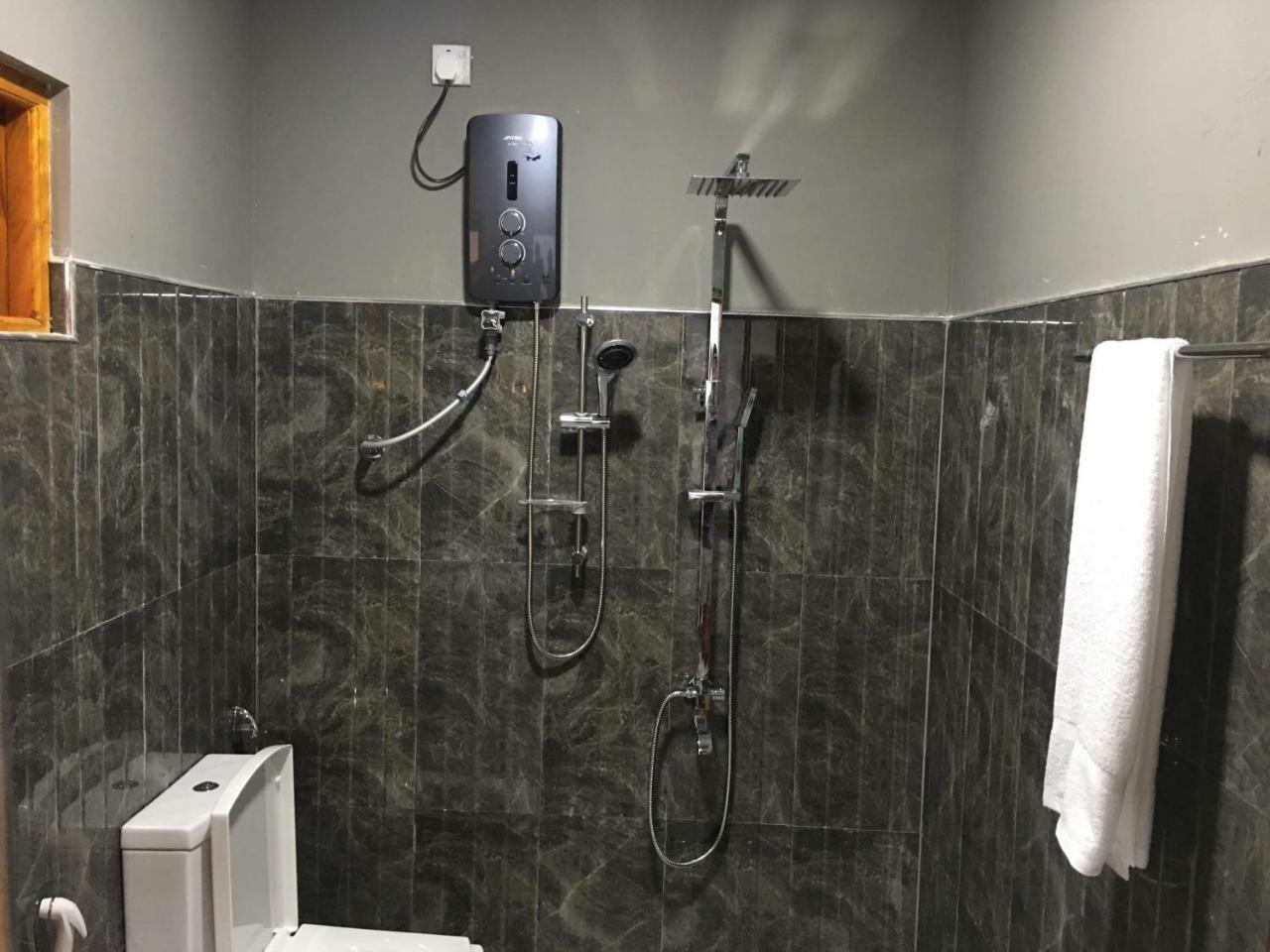 אודוואלאווה Udawalawa Safari Resort מראה חיצוני תמונה
